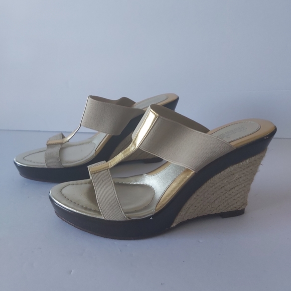 Charles David sandale  Size 8B - Picture 16 of 16